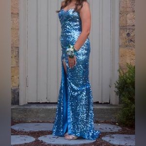 Sparkly sequined teal/turquoise prom dress